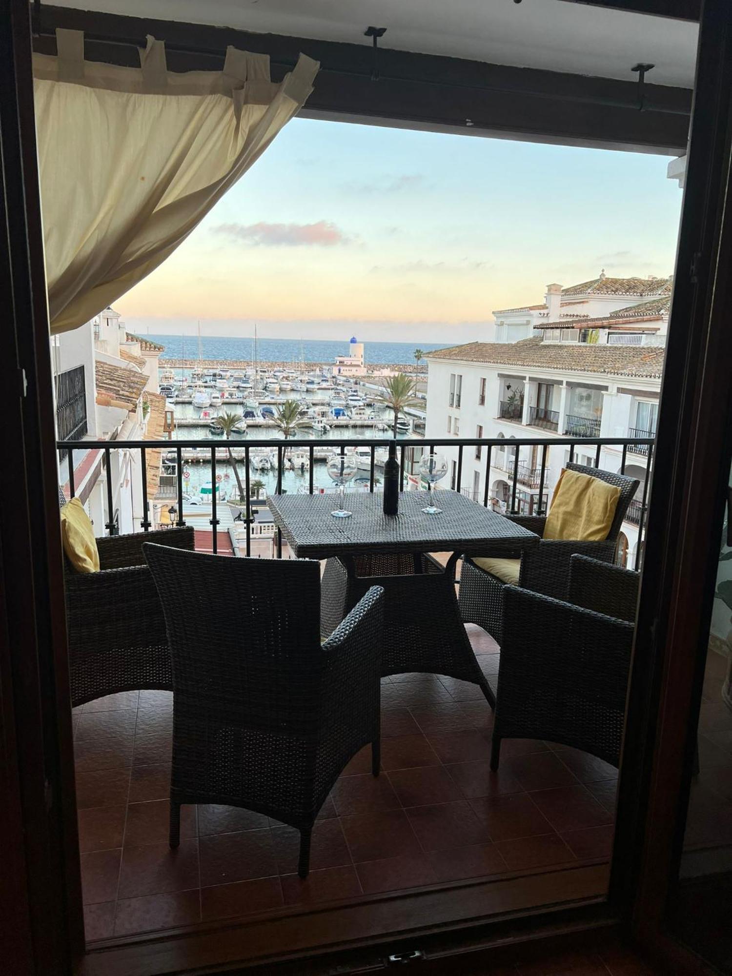 Cn-340 Suites Estepona Zewnętrze zdjęcie