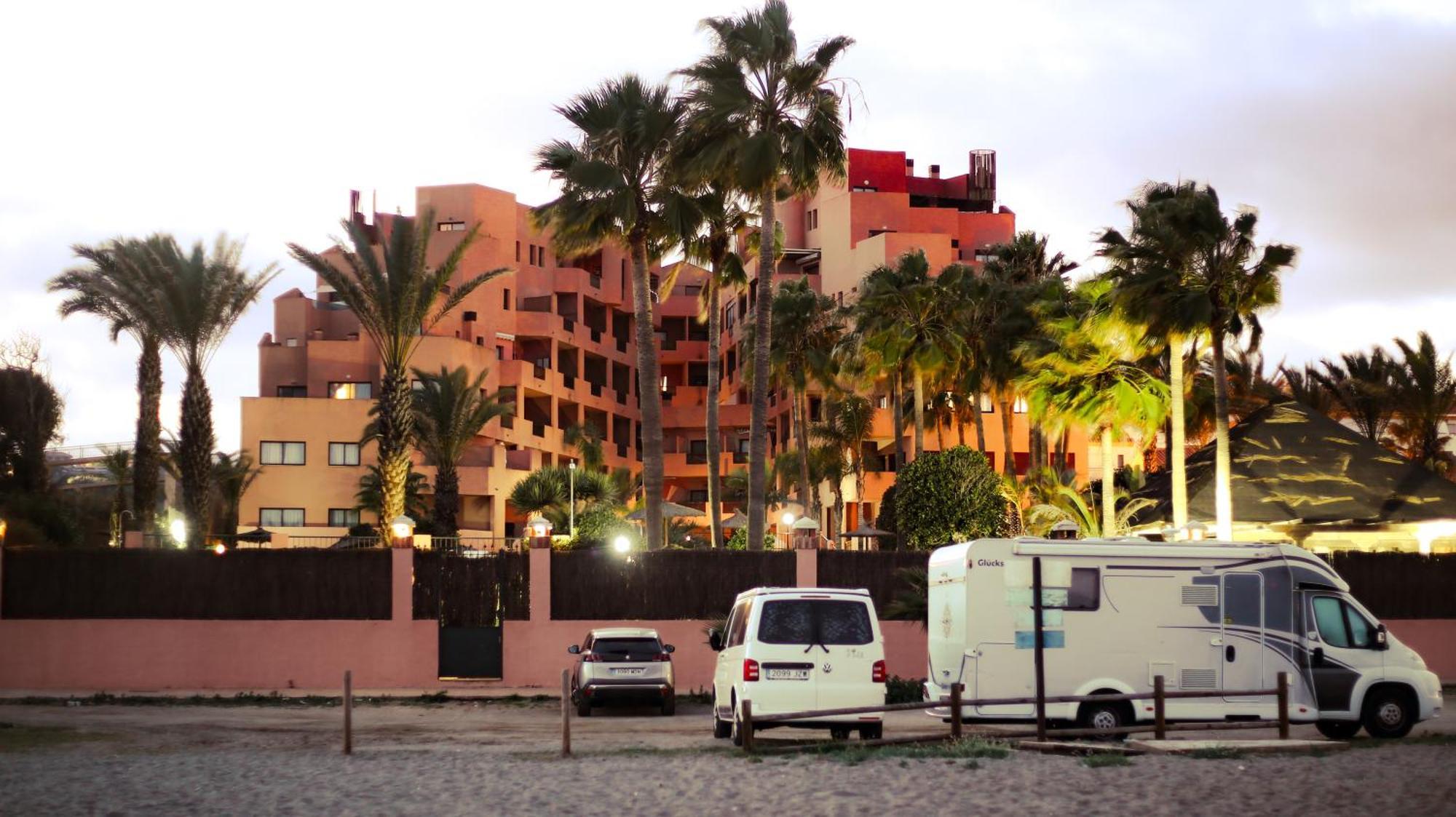 Cn-340 Suites Estepona Zewnętrze zdjęcie