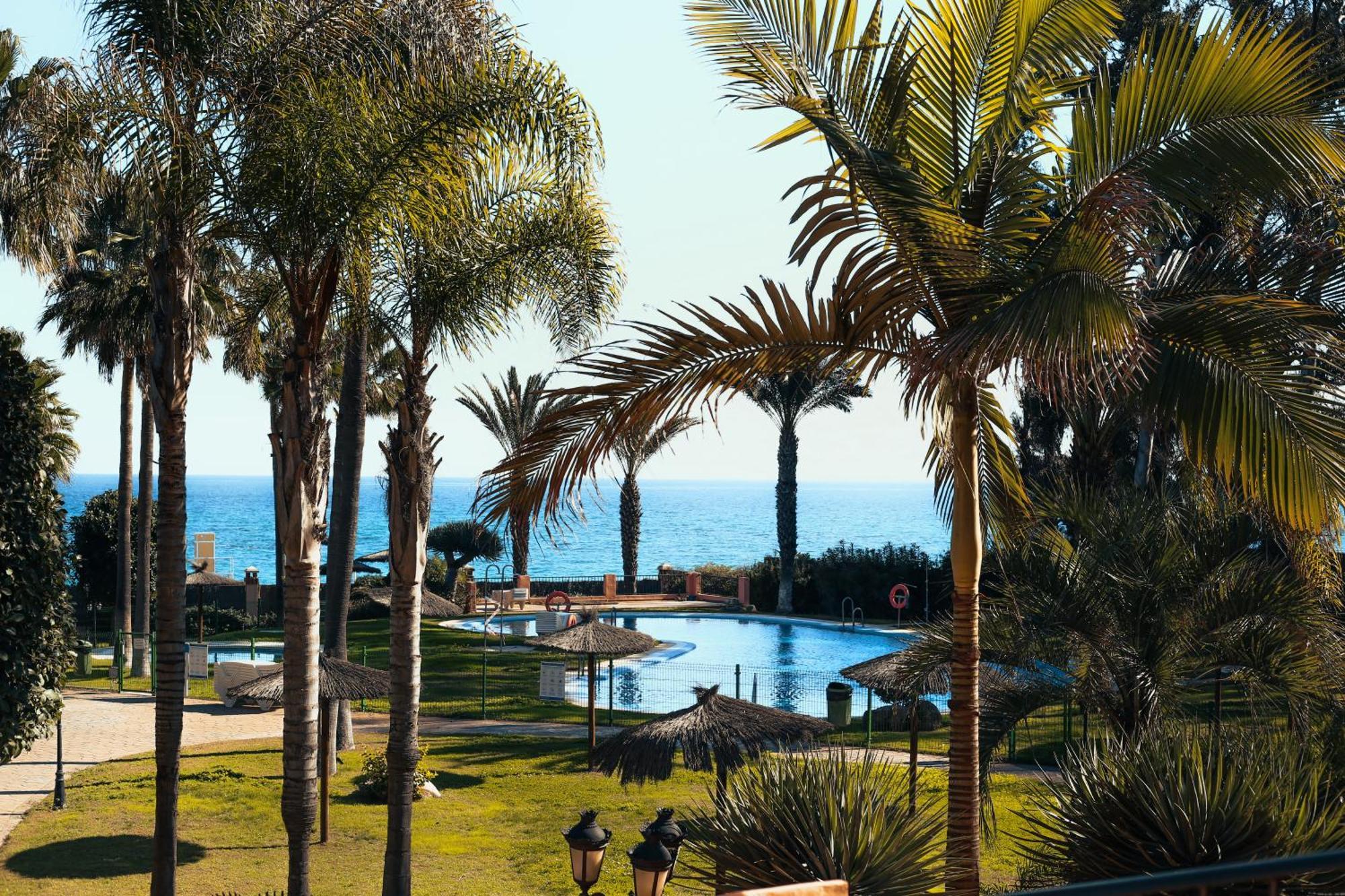 Cn-340 Suites Estepona Zewnętrze zdjęcie